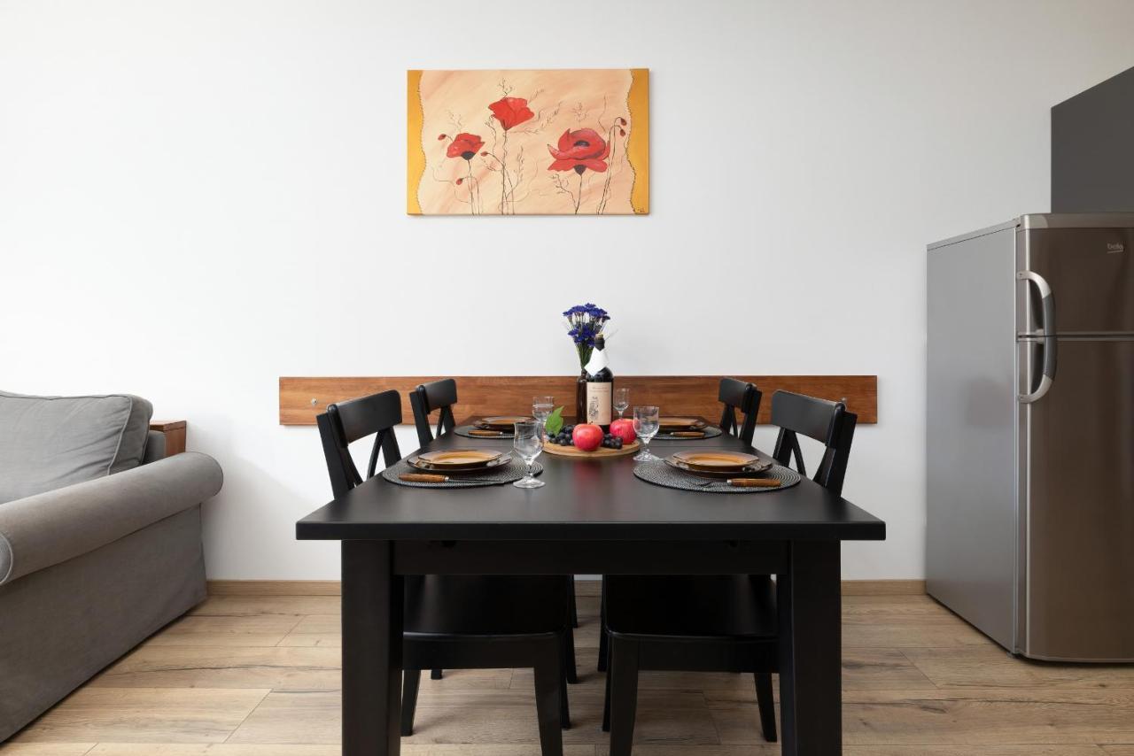 Apartamenty Wisniowy Sad By Noclegi Renters โควอบเซก ภายนอก รูปภาพ